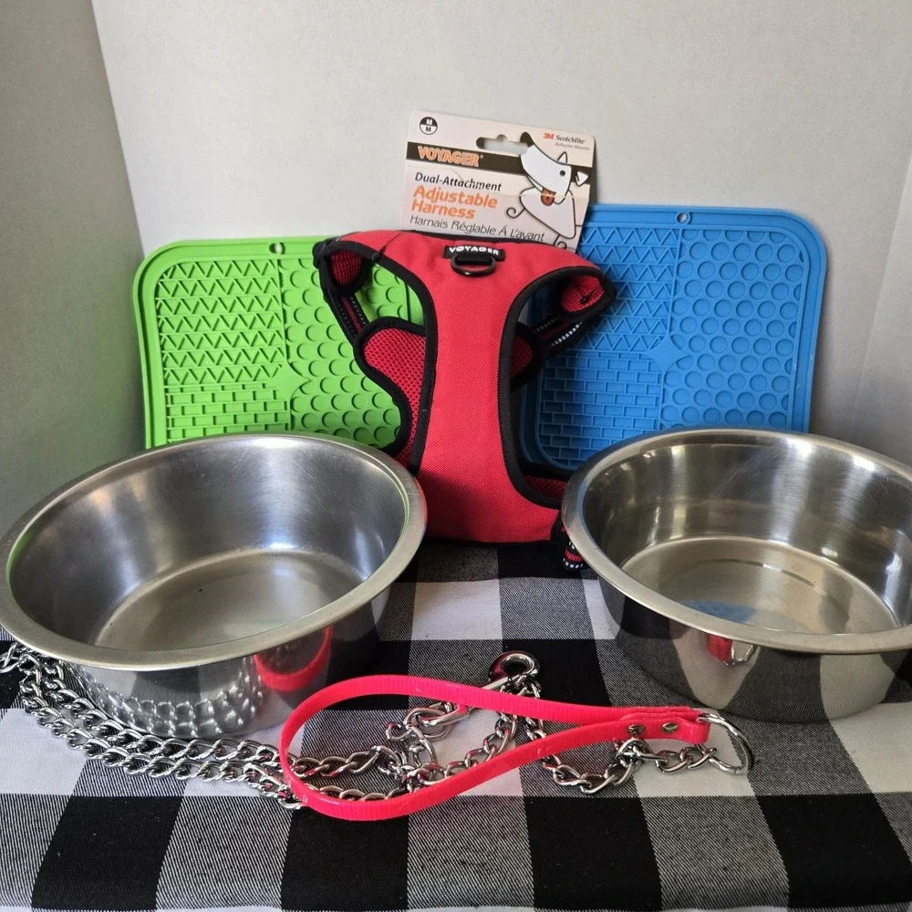 Puppy Dog Lot Bowls (2), Licking Mats (2), Toy (1) ,Harness (1),  Chain Leash(1)